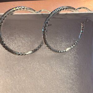 silver earrings hoops